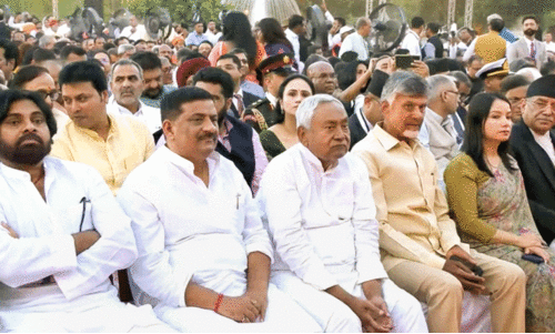 സത്യപ്രതിജ്ഞ ചടങ്ങിൽ