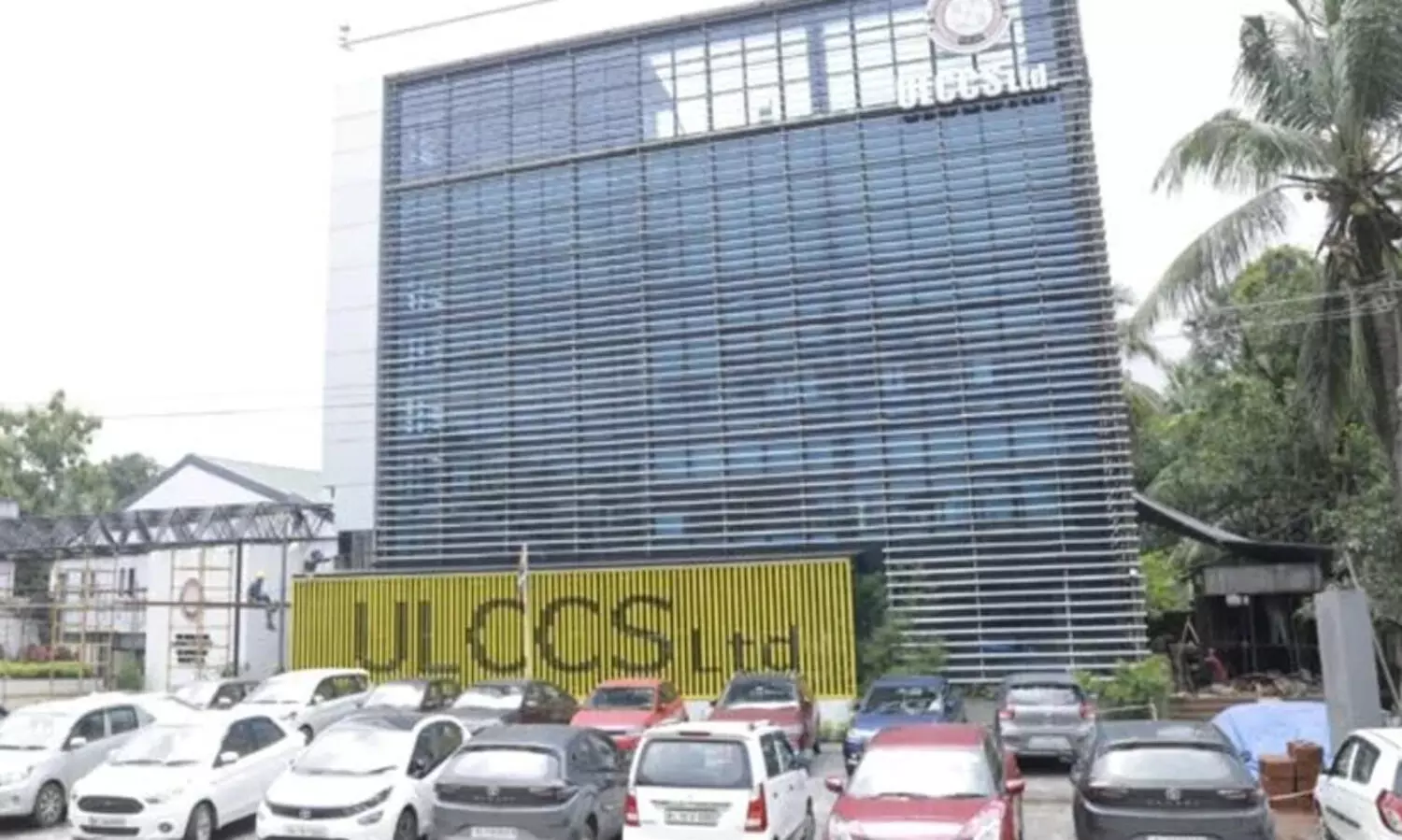 ഊരാളുങ്കൽ സൊസൈറ്റിയിൽ 2408 കോടി രൂപയുടെ സ്ഥിരനിക്ഷേപം