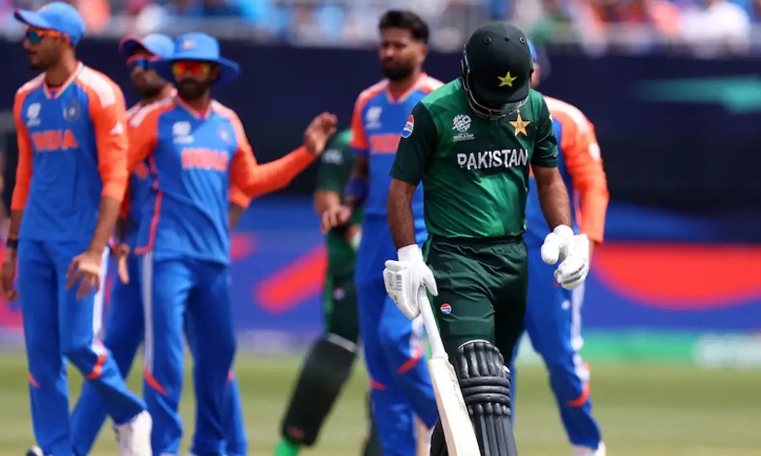 പാകിസ്താൻ ക്രിക്കറ്റിനെ നശിപ്പിച്ച രണ്ടു താരങ്ങളുമായി പി.സി.ബി ഡീലുണ്ടാക്കി! ഗുരുതര ആരോപണവുമായി മുൻ നായകൻ