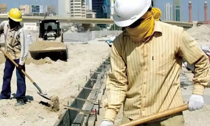 സൗദിയിൽ ഉച്ച സമയത്ത് പുറം ജോലിക്ക് വിലക്ക് സൗദിയിൽ ഉച്ച സമയത്ത് പുറം ജോലിക്ക് വിലക്ക്