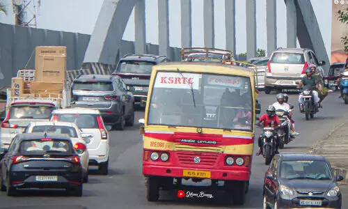 ബസിലെ സ്ഥലപ്പേര് വായിച്ച് ബുദ്ധിമുട്ടേണ്ട; സ്ഥലങ്ങൾക്ക് കോഡ് നമ്പറുമായി കെ.എസ്.ആർ.ടി.സി ബസിലെ സ്ഥലപ്പേര് വായിച്ച് ബുദ്ധിമുട്ടേണ്ട; സ്ഥലങ്ങൾക്ക് കോഡ് നമ്പറുമായി കെ.എസ്.ആർ.ടി.സി