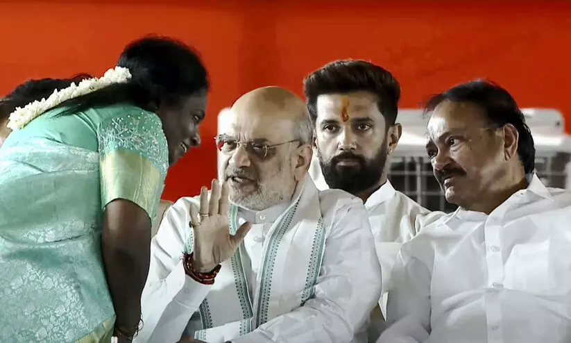 ​അമിത് ഷാ ശകാരിച്ചതല്ല, ഉപദേശിച്ചത്; വിശദീകരണവുമായി തമിഴിസൈ സൗന്ദർരാജൻ