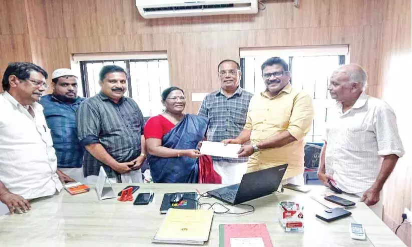 മേ​ലാ​റ്റൂ​ർ സി.​എ​ച്ച്.​സി​യു​ടെ ശോ​ച്യാ​വ​സ്​​ഥ നി​യ​മ​സ​ഭ​യി​ൽ