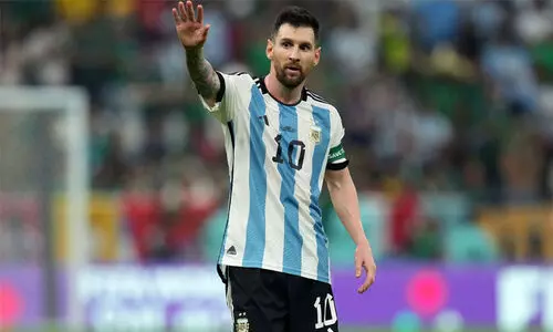 ‘എല്ലാ ടൂർണമെന്റും കളിക്കാനുള്ള പ്രായത്തിലല്ല’; ഒളിമ്പിക്സിൽ അർജന്റീനക്കായി കളിക്കാനില്ലെന്ന് മെസ്സി ‘എല്ലാ ടൂർണമെന്റും കളിക്കാനുള്ള പ്രായത്തിലല്ല’; ഒളിമ്പിക്സിൽ അർജന്റീനക്കായി കളിക്കാനില്ലെന്ന് മെസ്സി