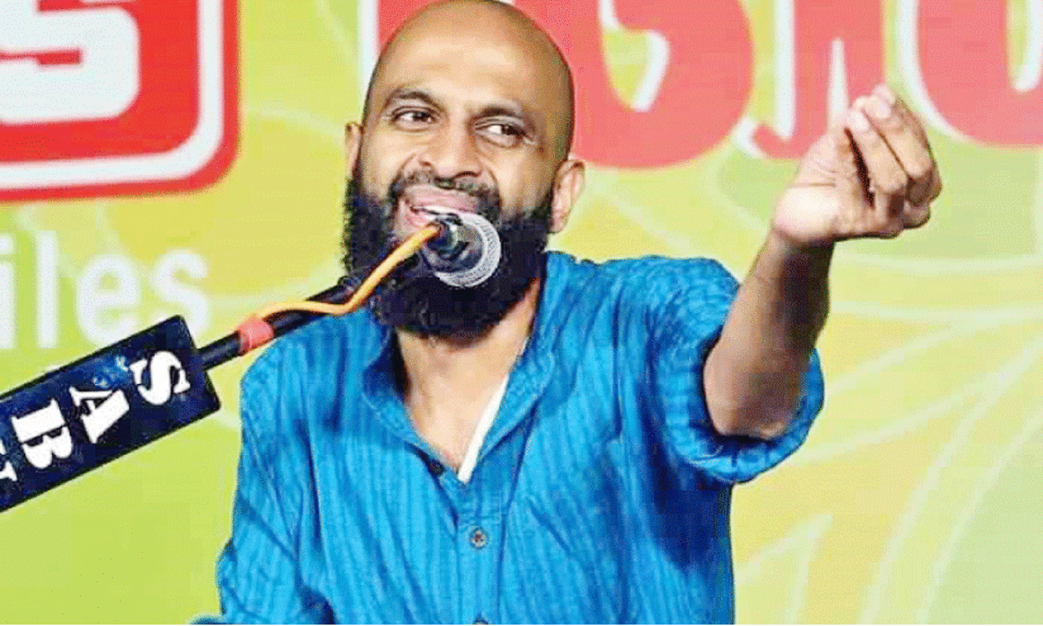 ഗാ​യ​ക​ൻ അ​ലോ​ഷി