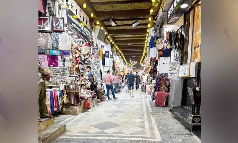 കനത്ത ചൂട്: ഉണരാതെ പെരുന്നാൾ വിപണി കനത്ത ചൂട്: ഉണരാതെ പെരുന്നാൾ വിപണി