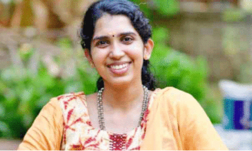 സ്വാ​തി പാ​ലോ​റ​ൻ