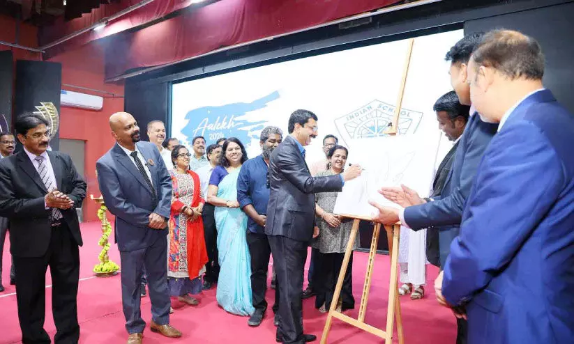 ഇന്ത്യൻ സ്കൂൾ ആർട്ട് കാർണിവൽ ആലേഖിന് നിറപ്പകിട്ടാർന്ന തുടക്കം ഇന്ത്യൻ സ്കൂൾ ആർട്ട് കാർണിവൽ ആലേഖിന് നിറപ്പകിട്ടാർന്ന തുടക്കം