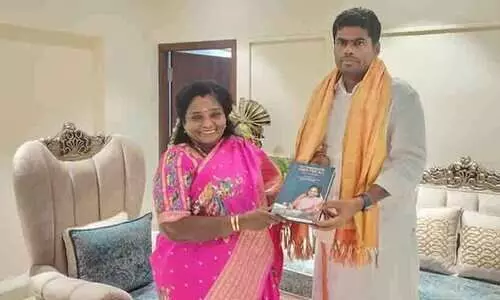 Annamalai meets Tamilisai Soundararajan