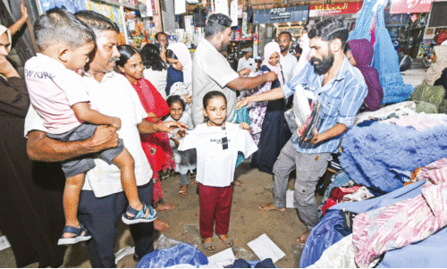 ബ​ലി പെ​രു​ന്നാ​ൾ വ​ര​വേ​ൽ​ക്കാ​ൻ ഒ​രു​ക്കമായി