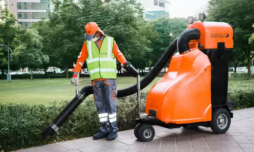 ദുബൈയിൽ ശുചീകരണത്തിന്​ വൻ സംഘം