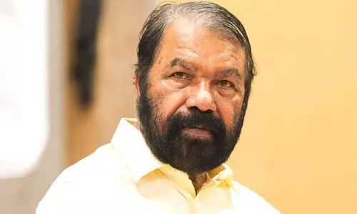 പ്ലസ് വൺ പ്രവേശനവുമായി ബന്ധപ്പെട്ട് പൊതുവിദ്യാഭ്യാസവകുപ്പിന്റെ ഓഫീസുകൾ തകർക്കുന്ന പ്രവർത്തനങ്ങളിൽ നിന്ന് എം.എസ്.എഫ് പിന്മാറണമെന്ന് വി. ശിവൻകുട്ടി പ്ലസ് വൺ പ്രവേശനവുമായി ബന്ധപ്പെട്ട് പൊതുവിദ്യാഭ്യാസവകുപ്പിന്റെ ഓഫീസുകൾ തകർക്കുന്ന പ്രവർത്തനങ്ങളിൽ നിന്ന് എം.എസ്.എഫ് പിന്മാറണമെന്ന് വി. ശിവൻകുട്ടി