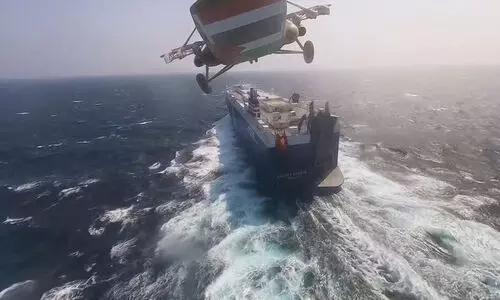 ചെ​ങ്ക​ട​ലി​ൽ ച​ര​ക്കു​ക​പ്പ​ലി​ന് നേ​രെ ഹൂ​തി ആ​ക്ര​മ​ണം