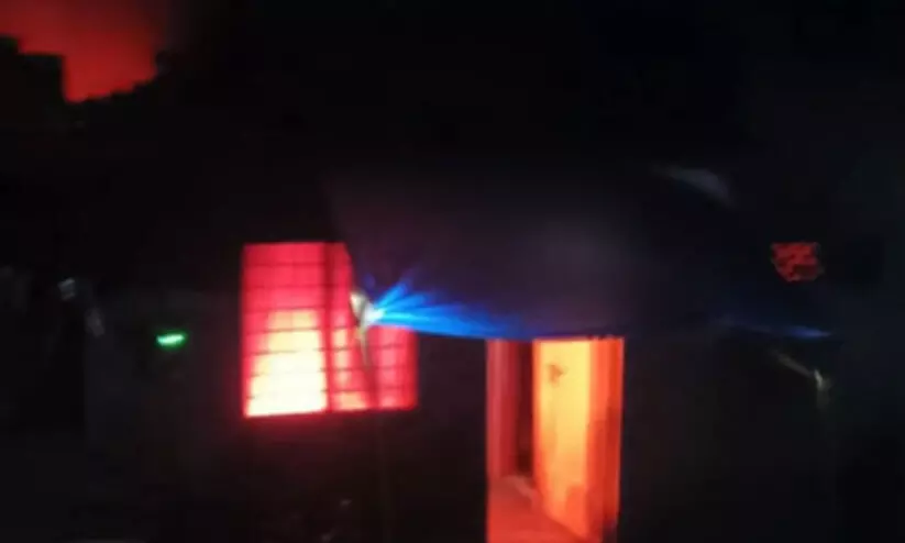 ഇടുക്കിയിൽ രണ്ടു വീടുകൾക്ക് തീയിട്ടയാളെ പിടികൂടി