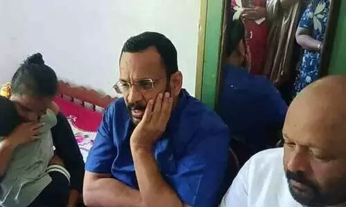 കുവൈത്ത് ദുരന്തത്തിൽ മരിച്ച ബിനോയ്‌ തോമസിന്റെ കുടുംബത്തിന് വീട് നിർമിക്കാൻ അടിയന്തര കൗൺസിൽ ചേരാൻ ചാവക്കാട് നഗരസഭക്ക് മന്ത്രിയുടെ നിർദേശം