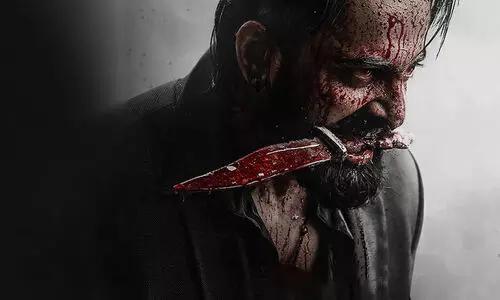 ഇതാണ് മാർക്കോ;  ചോരയിൽ കുളിച്ച്  ഉണ്ണി മുകുന്ദൻ; ഫസ്റ്റ് ലുക്ക് പോസ്റ്റർ