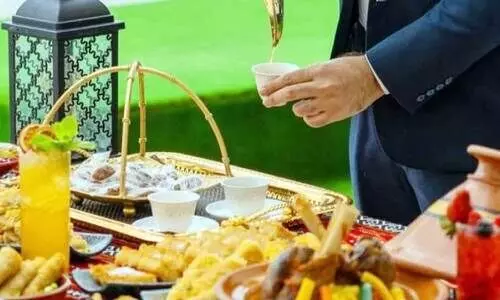 ബ​ലി​പെ​രു​ന്നാ​ൾ; ഹോ​ട്ട​ലു​ക​ളി​ൽ വ​ൻ തി​ര​ക്ക്