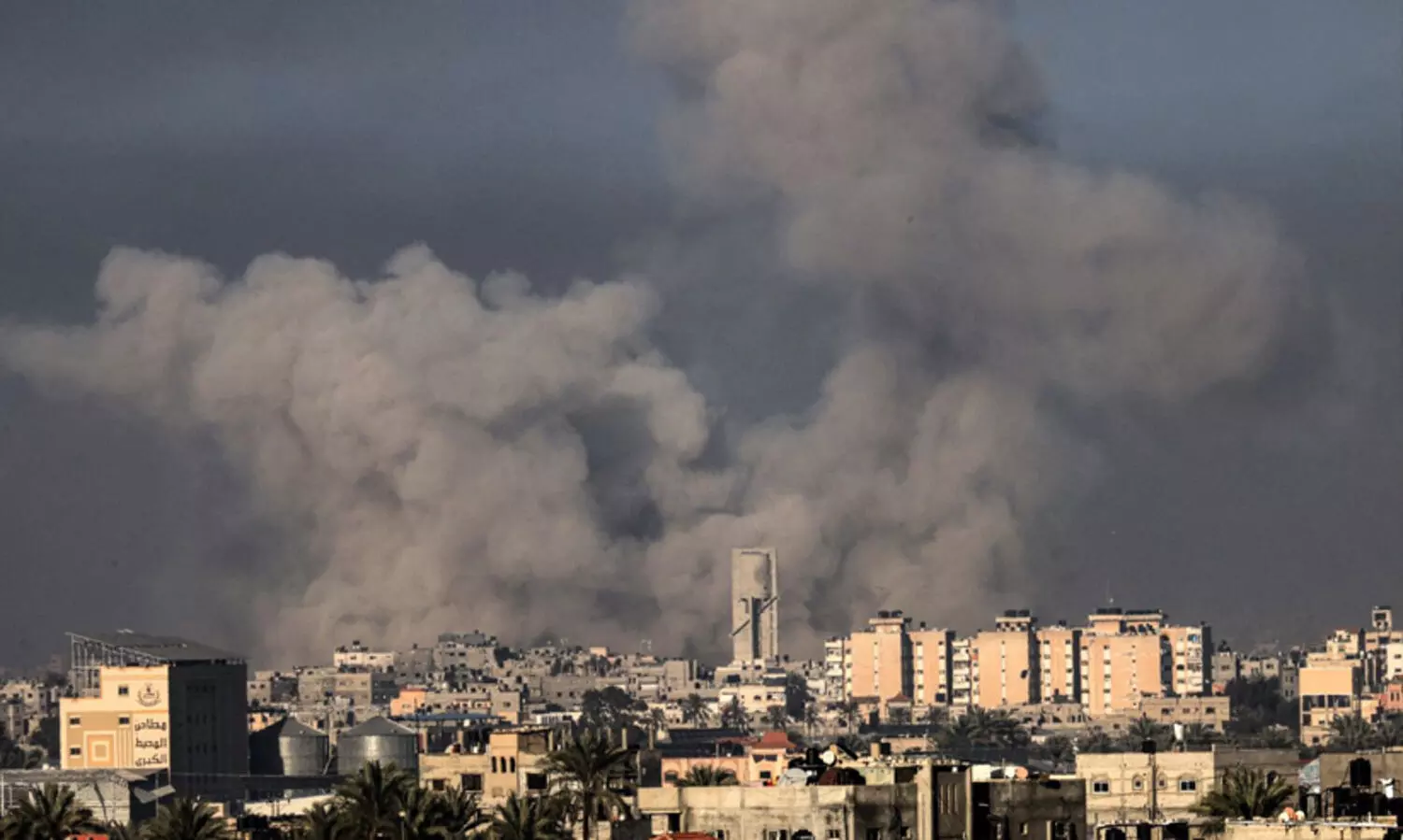 ഗസ്സയിൽ അഭയാർഥി ക്യാമ്പുകൾക്ക് നേരെ വീണ്ടും ഇസ്രായേൽ ആക്രമണം; 18 പേർ കൊല്ലപ്പെട്ടു