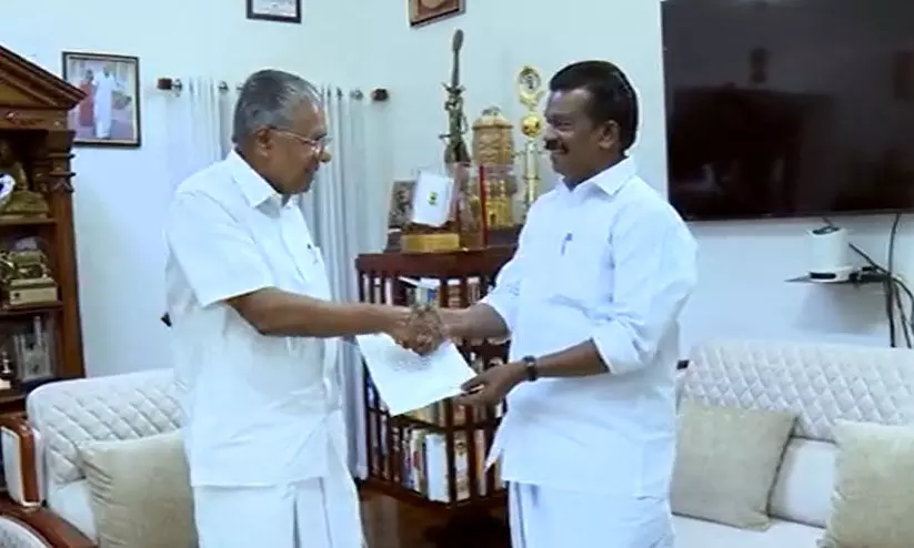 ഗോത്രവർഗ കുടുംബ കേന്ദ്രങ്ങളെ കോളനികൾ എന്ന് വിശേഷിപ്പിക്കുന്നത് ഒഴിവാക്കുമെന്ന് കെ. രാധാകൃഷ്ണൻ ഗോത്രവർഗ കുടുംബ കേന്ദ്രങ്ങളെ കോളനികൾ എന്ന് വിശേഷിപ്പിക്കുന്നത് ഒഴിവാക്കുമെന്ന് കെ. രാധാകൃഷ്ണൻ