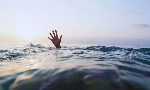 സെൽഫി എടുക്കുന്നതിനിടെ അപകടം; മകളെ രക്ഷിക്കാൻ ശ്രമിച്ച അച്ഛൻ മരിച്ചു