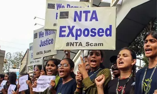 ‘തെറ്റ് സംഭവിച്ചിട്ടുണ്ടെങ്കിൽ അത് അംഗീകരിക്കൂ’: നീറ്റ് വിവാദത്തിൽ എൻ.ടി.എക്കെതിരെ രൂക്ഷ വിമർശനവുമായി സുപ്രീംകോടതി ‘തെറ്റ് സംഭവിച്ചിട്ടുണ്ടെങ്കിൽ അത് അംഗീകരിക്കൂ’: നീറ്റ് വിവാദത്തിൽ എൻ.ടി.എക്കെതിരെ രൂക്ഷ വിമർശനവുമായി സുപ്രീംകോടതി