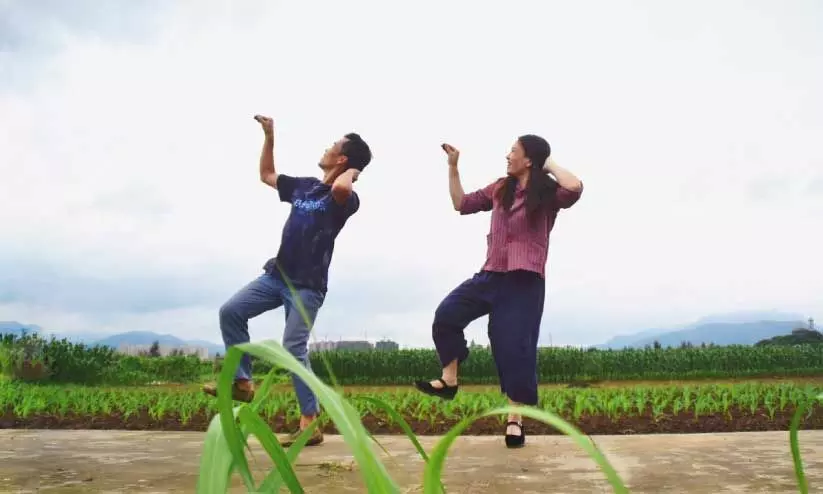 Do Chinese people watch movies?