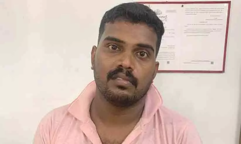 വ്യാജ വിവാഹപരസ്യം നൽകി സ്ത്രീകളെ പീഡിപ്പിച്ച് ലക്ഷങ്ങൾ തട്ടിയ പ്രതി പിടിയിൽ വ്യാജ വിവാഹപരസ്യം നൽകി സ്ത്രീകളെ പീഡിപ്പിച്ച് ലക്ഷങ്ങൾ തട്ടിയ പ്രതി പിടിയിൽ