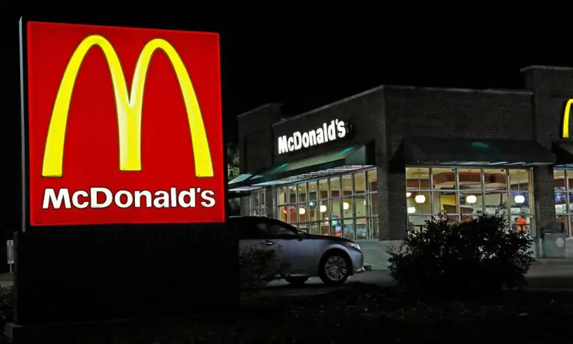 ഐസ്ക്രീമിനൊപ്പം കെച്ചപ്പ്, ആകെ കുളമായി മക്ഡോണാൾഡ്സിന്റെ എ.ഐ ഡെലിവറി