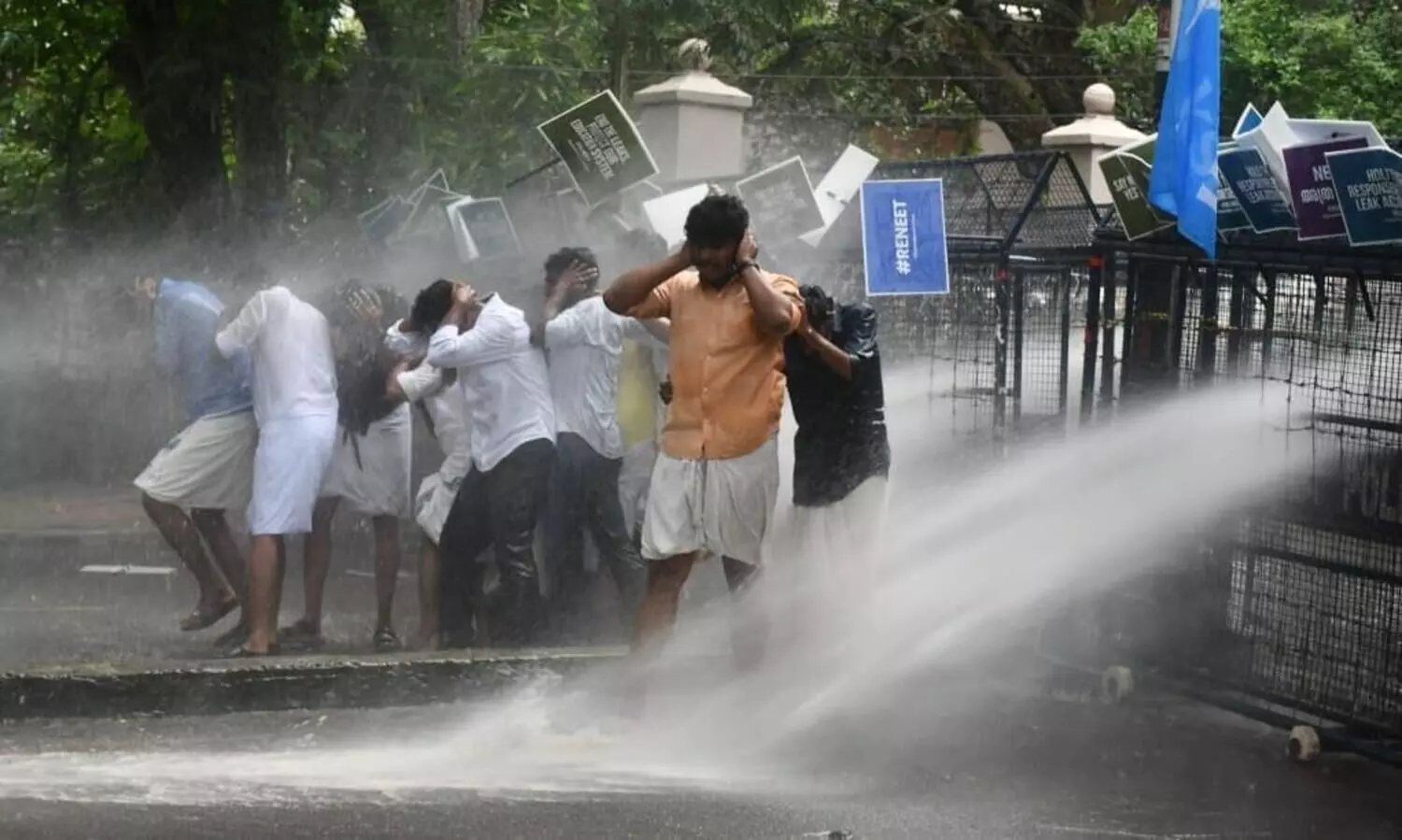പരീക്ഷാ ക്രമക്കേടുകൾ: രാജ്ഭവനിലേക്കുള്ള കെ.എസ്.യു മാർച്ചിൽ സംഘർഷം