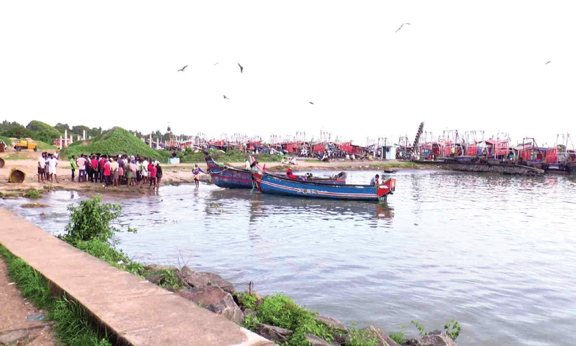 പൊന്നാനിയിലെ ബോട്ട് നിർമാണ കേന്ദ്രം പ്രഖ്യാപനത്തിൽ മാത്രം