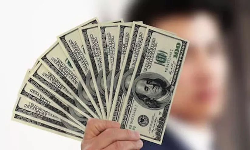 ഇന്ത്യയിലെ നിന്ന് ഈ വർഷം 4300 കോടീശ്വരൻമാർ മറ്റ് രാജ്യങ്ങളിലേക്ക് കുടിയേറും; ഭൂരിപക്ഷവും പോവുക യു.എ.ഇയിലേക്ക് ഇന്ത്യയിലെ നിന്ന് ഈ വർഷം 4300 കോടീശ്വരൻമാർ മറ്റ് രാജ്യങ്ങളിലേക്ക് കുടിയേറും; ഭൂരിപക്ഷവും പോവുക യു.എ.ഇയിലേക്ക്