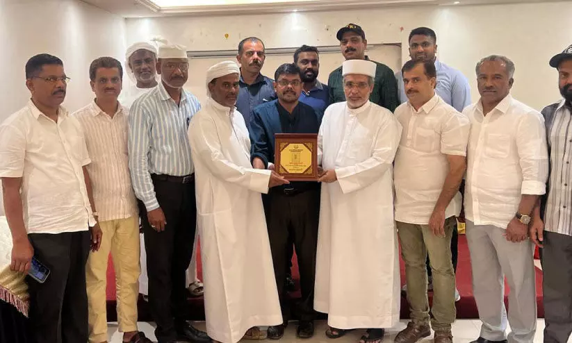 യാത്രയയപ്പ് നൽകി യാത്രയയപ്പ് നൽകി