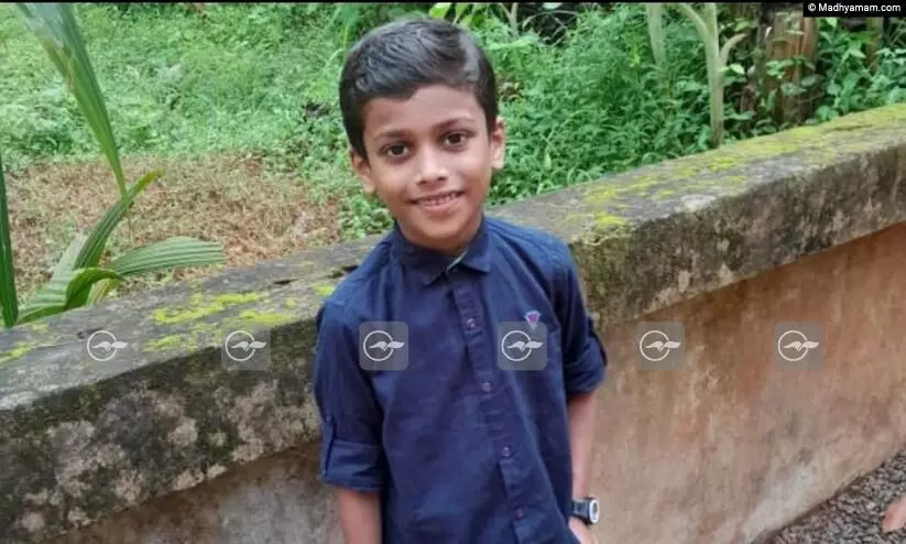 ഓട്ടോമാറ്റിക് ഗേറ്റിനിടയിൽ കുടുങ്ങി നാലാം ക്ലാസുകാരന് ദാരുണാന്ത്യം