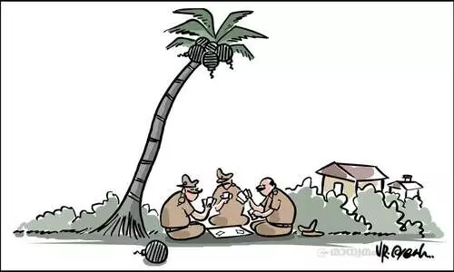 ബോംബുകൾ തിങ്ങും കേരളനാട്