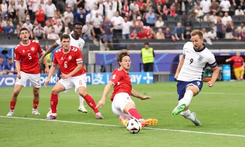 ഇംഗ്ലണ്ട്-ഡെന്മാർക്ക് ആദ്യ പകുതി ഒപ്പത്തിനൊപ്പം (1-1)