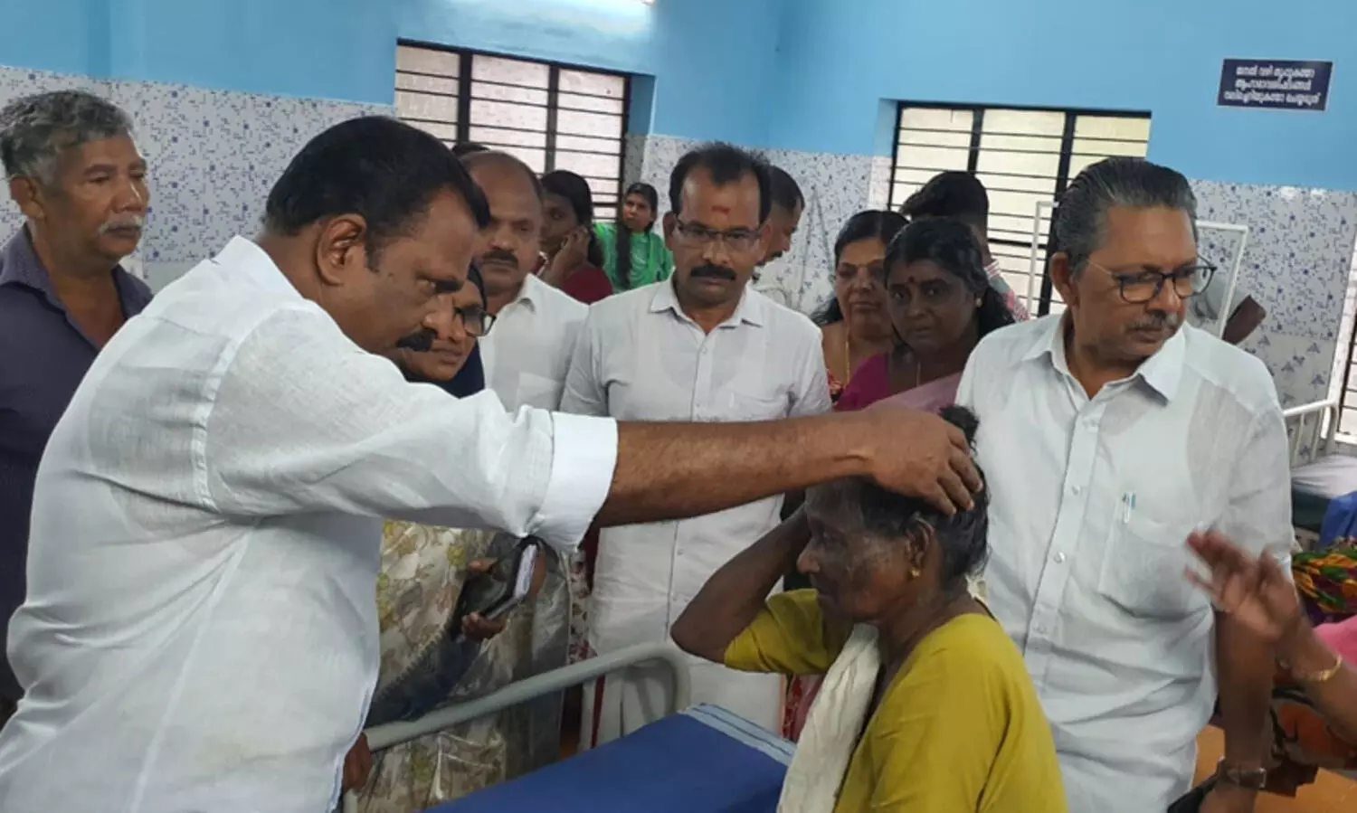 തൊഴിലുറപ്പ് ജോലിക്കിടെ 13 പേർക്ക് കടന്നല്‍ കുത്തേറ്റു; രണ്ടുപേർക്ക് ഗുരുതര പരിക്ക്