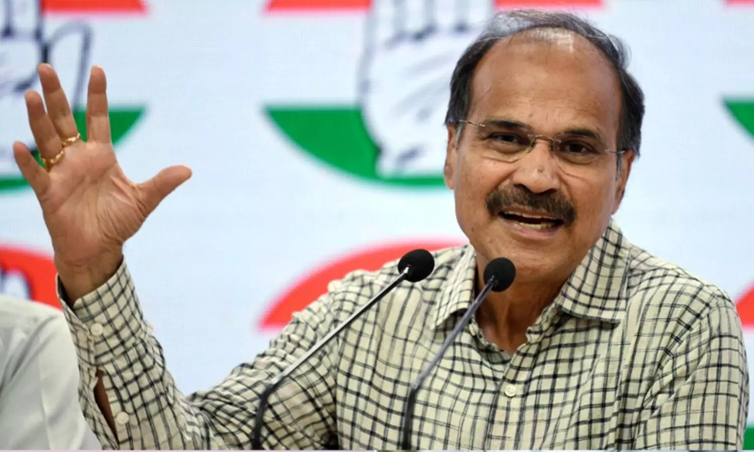 ബംഗാൾ കോൺഗ്രസ് അധ്യക്ഷൻ അധീർ ചൗധരി രാജിവെച്ചു; തീരുമാനമെടുക്കാതെ എ.ഐ.സി.സി