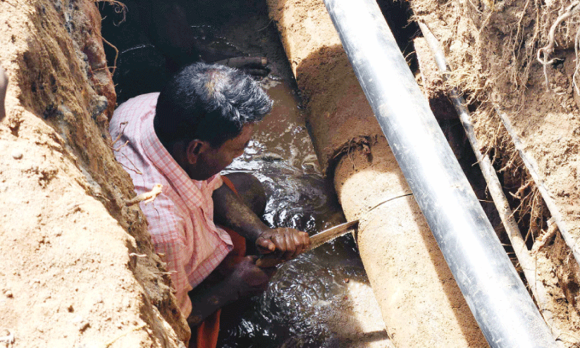 ചെന്ത്രാപ്പിന്നി മേഖലയിൽ കുടിവെള്ള വിതരണം മുടങ്ങിയിട്ട് ഒരുമാസം;  പരിഹരിക്കാനാകാതെ വാട്ടർ അതോറിറ്റി