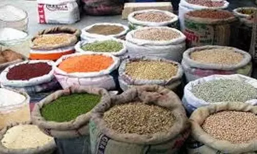 എ​രി​യു​ന്ന വ​യ​റും പൊ​ള​ളു​ന്ന വി​ല​യും