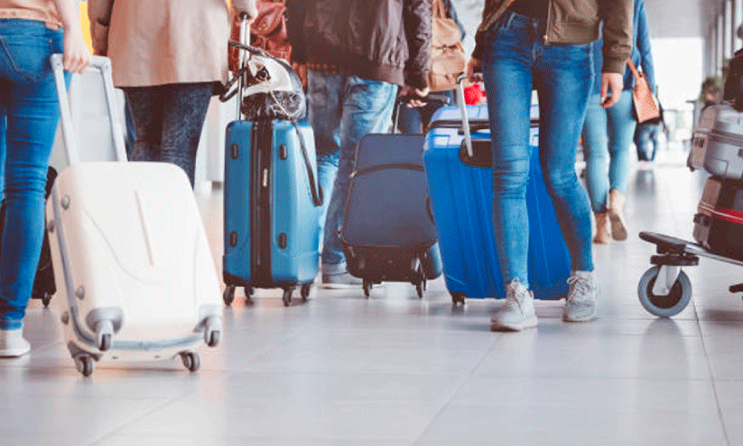 മ​റ്റു​ള്ള​വ​രു​ടെ ബാ​ഗേ​ജ് വ​ഹി​ക്കു​മ്പോ​ൾ ശ്ര​ദ്ധി​ക്ക​ണ​മെ​ന്ന് ആ​ഭ്യ​ന്ത​ര മ​ന്ത്രാ​ല​യം