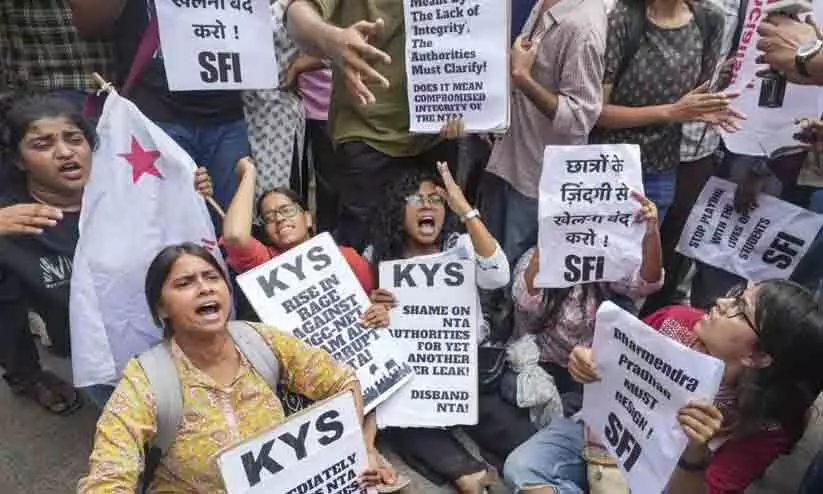 ചോദ്യപേപ്പർ ചോർച്ച ബാധിച്ചത് ചുരുക്കം വിദ്യാർഥികളെ; നീറ്റ് പരീക്ഷ റദ്ദാക്കാത്തതിന്റെ കാരണം പറഞ്ഞ് കേന്ദ്ര വിദ്യാഭ്യാസമന്ത്രി