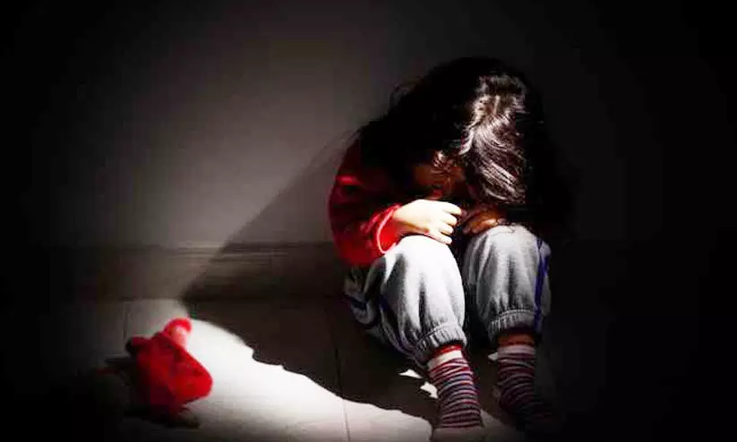 പ്രായപൂർത്തിയാകാത്ത പെൺകുട്ടികളെ ലൈംഗികമായി പീഡിപ്പിച്ചതിന് ഹെഡ്മാസ്റ്റർക്കെതിരെ കേസ് പ്രായപൂർത്തിയാകാത്ത പെൺകുട്ടികളെ ലൈംഗികമായി പീഡിപ്പിച്ചതിന് ഹെഡ്മാസ്റ്റർക്കെതിരെ കേസ്