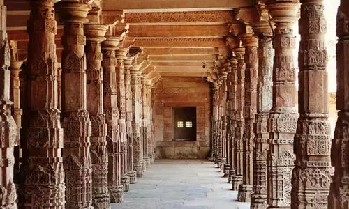 ക​മാ​ൽ മൗ​ല മ​സ്ജി​ദി​ൽ വി​ഗ്ര​ഹം ക​ണ്ടെ​ത്തി​യെ​ന്ന് ഹി​ന്ദു​ത്വ നേ​താ​വ്