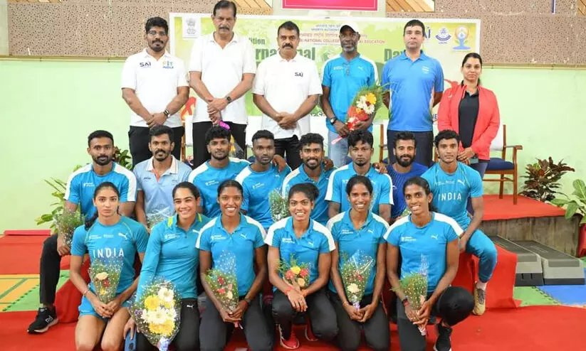 ഒളിമ്പിക്സ് മെഡൽ പ്രതീക്ഷകളുമായി റിലേ ടീമുകൾ യാത്ര തിരിച്ചു ഒളിമ്പിക്സ് മെഡൽ പ്രതീക്ഷകളുമായി റിലേ ടീമുകൾ യാത്ര തിരിച്ചു