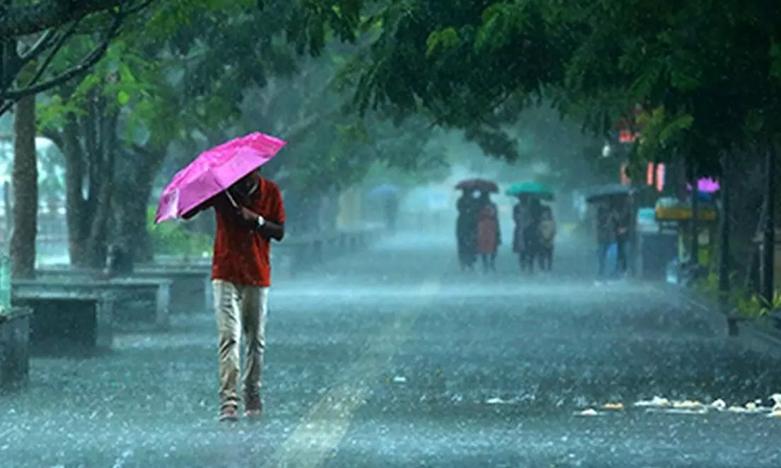 മൂന്ന് ജില്ലകളിൽ ഓറഞ്ച് അലർട്ട്