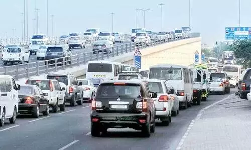 അ​വ​ധി ക​ഴി​ഞ്ഞ് വീ​ണ്ടും തി​ര​ക്കി​ലേ​ക്ക്