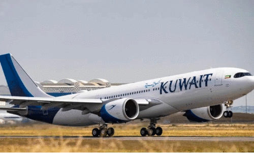 ല​ബ​നാ​നി​ൽനി​ന്ന് കു​വൈ​ത്ത് പൗ​ര​ന്മാ​ർ എ​ത്തി​ത്തു​ട​ങ്ങി