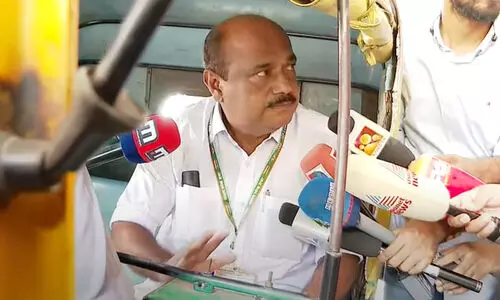 ഫ്രാ​ൻ​സി​സ് ജോ​ർ​ജ് സ​ത്യ​പ്ര​തി​ജ്ഞ​ക്ക്​ എത്തിയത് ഓ​ട്ടോ​റി​ക്ഷ​യി​ൽ