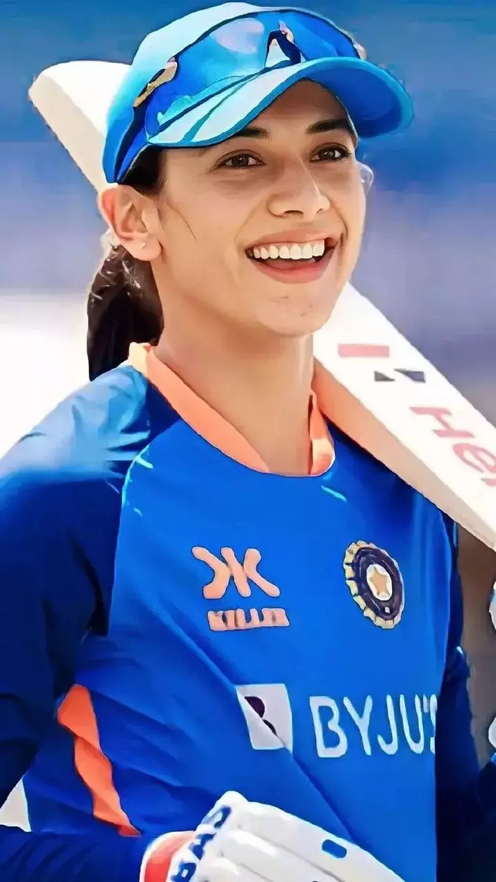 റെക്കോഡുകളിലേക്ക് ബാറ്റടിച്ച് സ്മൃതി മന്ഥാന