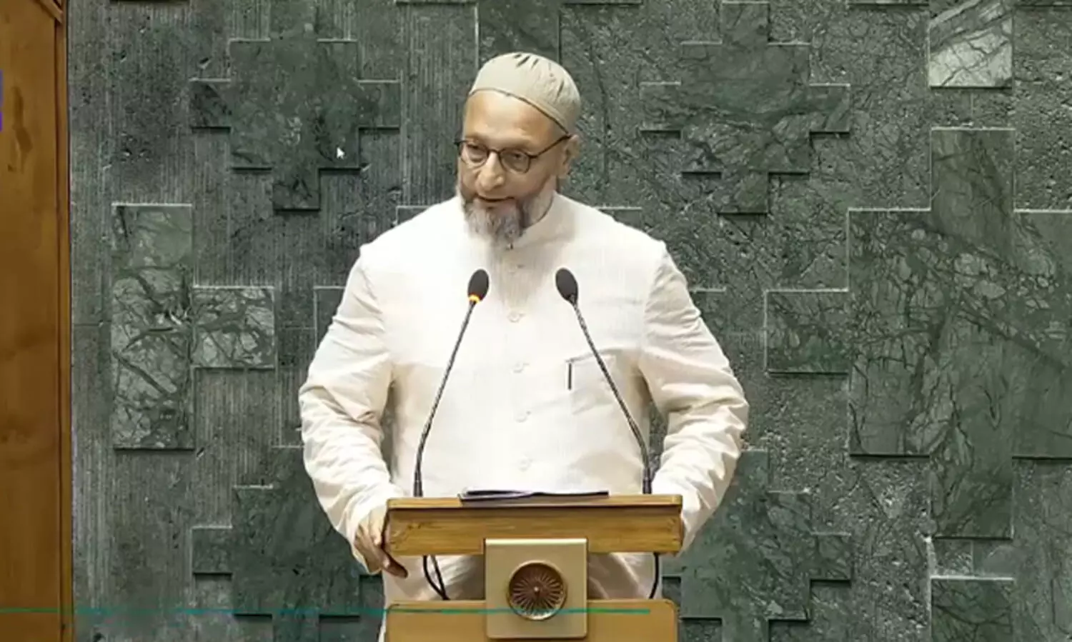 സത്യപ്രതിജ്ഞയിൽ ‘ജയ് ഫലസ്തീൻ’ മുഴക്കി ഉവൈസി VIDEO